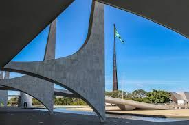 Em defesa de um brasil soberano e democrático, contra a barbárie social!